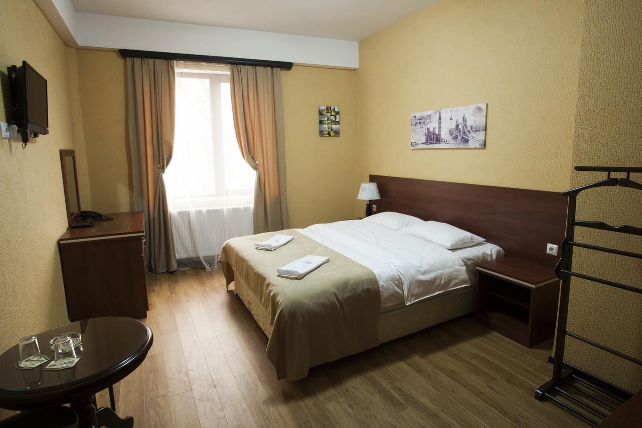 Lords Hotel Tbilisi Bagian luar foto