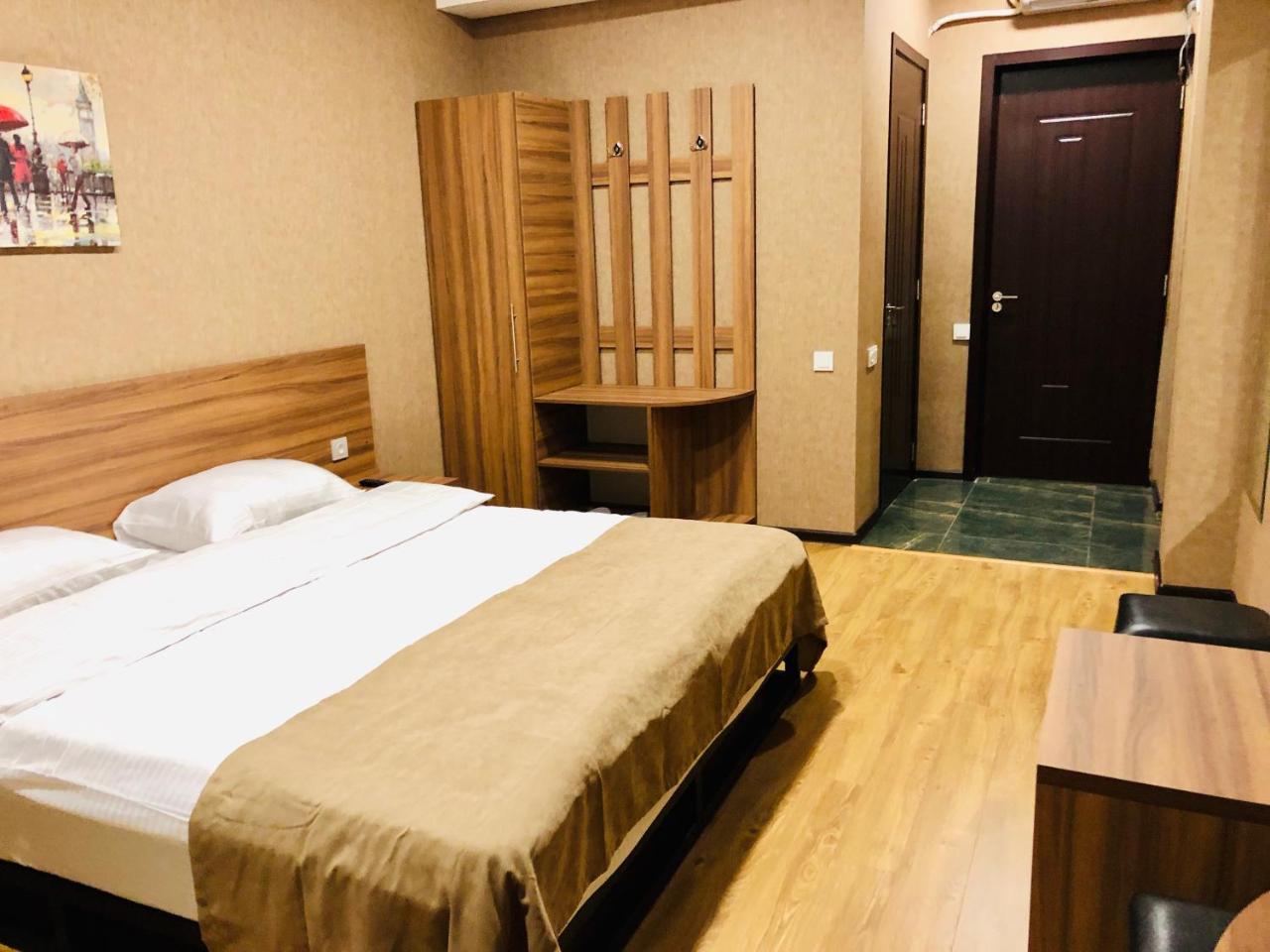 Lords Hotel Tbilisi Bagian luar foto