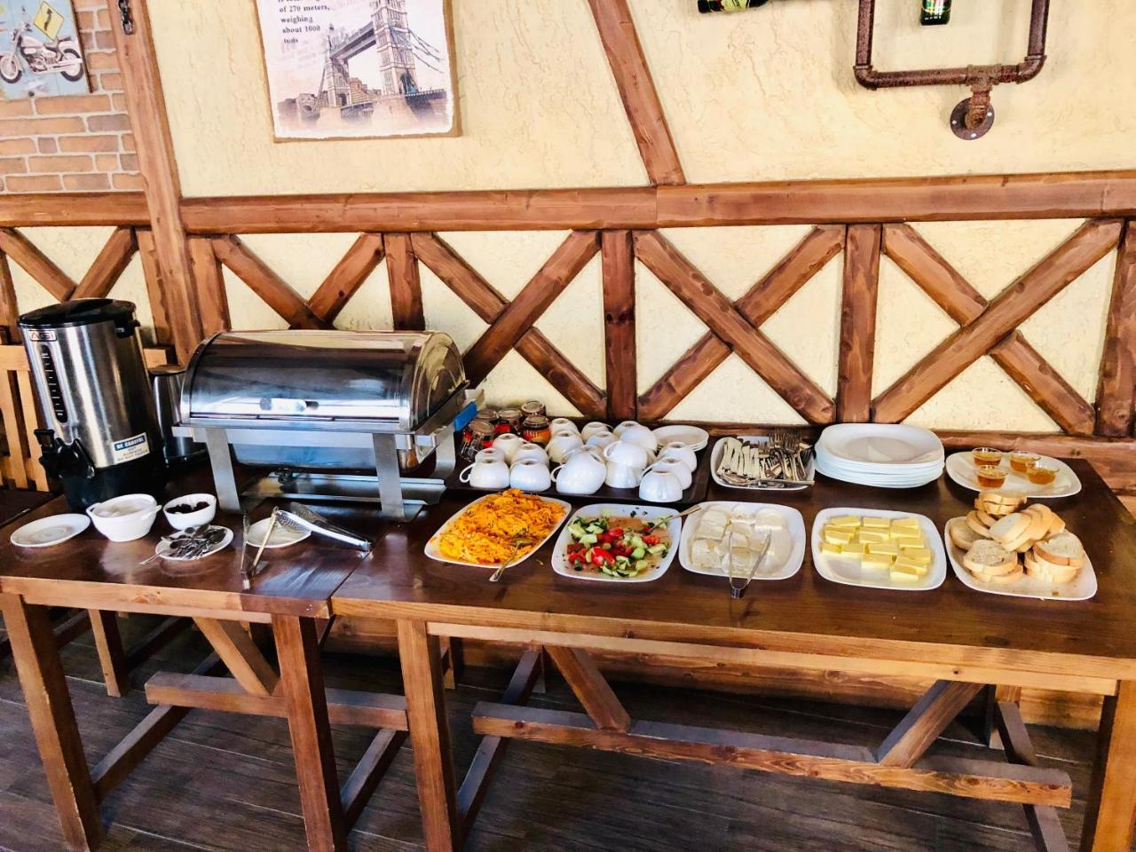 Lords Hotel Tbilisi Bagian luar foto